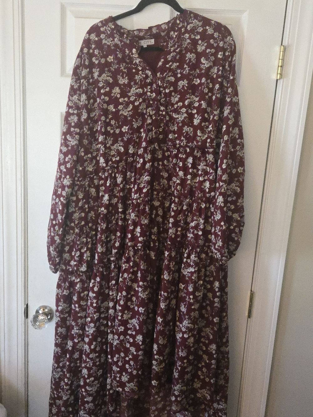 Ivy City Co Burgundy and White Floral Tiered Maxi Dress